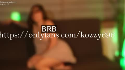 kozzy_ online show from April 15, 9:26 pm