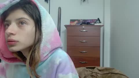 kratos_and_afrodita online show from April 13, 5:24 am