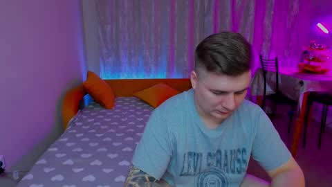 Snapshot of kratoslisandra chatting on January 19, 1:00 am Lisandra online show from January 19, 1:00 am