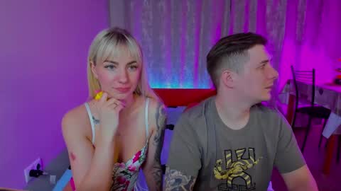 Snapshot of kratoslisandra chatting on March 7, 8:44 pm Lisandra online show from March 7, 8:44 pm