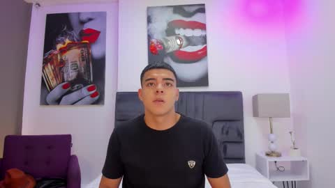 Snapshot of kris_dolph chatting on November 13, 7:24 pm Kris Dolph online show from November 13, 7:24 pm