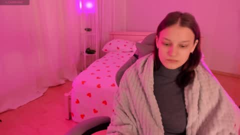 krisdoeil online show from March 3, 2:18 am