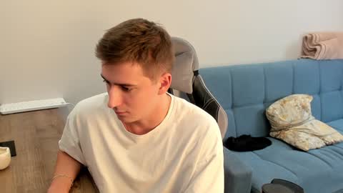 krishort online show from December 10, 1:44 pm