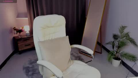 Snapshot of kriss_tean chatting on February 26, 4:11 am Kris online show from February 26, 4:11 am