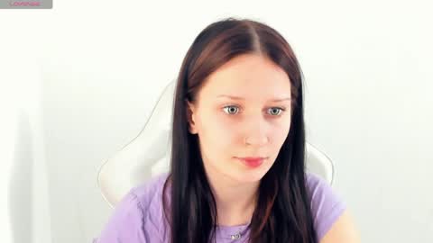 Snapshot of krissshoww chatting on April 8, 11:10 am krissshoww online show from April 8, 11:10 am