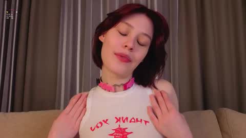 Sarah online show from December 18, 1:11 am