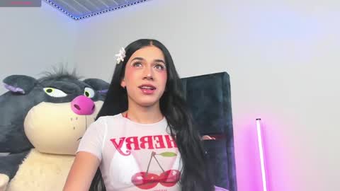 Snapshot of kristall_swan chatting on April 28, 2:00 pm Kristall online show from April 28, 2:00 pm