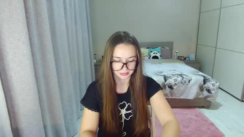 twitter    Annemarye 23 online show from October 19, 4:24 am