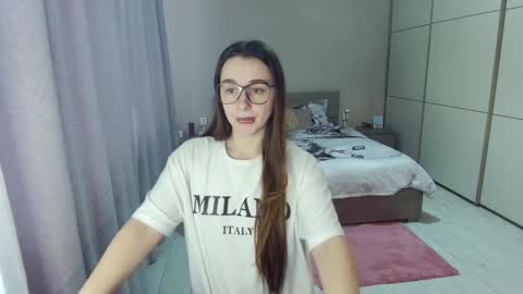 Snapshot of kristall_xxx chatting on February 7, 11:47 am twitter Annemarye 23 online show from February 7, 11:47 am