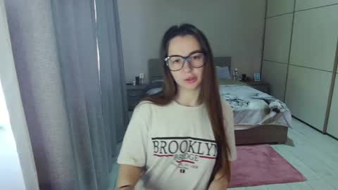 Snapshot of kristall_xxx chatting on April 14, 5:02 am twitter Annemarye 23 online show from April 14, 5:02 am