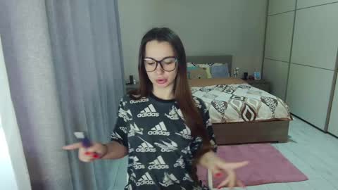 Snapshot of kristall_xxx chatting on April 23, 5:30 am twitter Annemarye 23 online show from April 23, 5:30 am