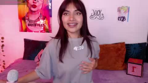 Snapshot of kristel_sweet chatting on June 8, 1:11 pm ReadMyBio online show from June 8, 1:11 pm