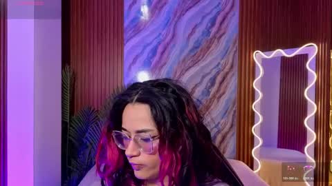 Snapshot of kristen_tay chatting on June 7, 2:48 am kristen_tay online show from June 7, 2:48 am
