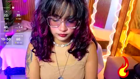 Snapshot of kristen_tay chatting on July 10, 2:49 am kristen_tay online show from July 10, 2:49 am