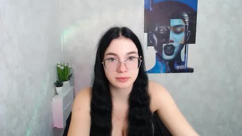 Kristen online show from October 2, 12:56 pm