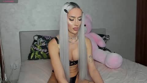 Kris the doll online show from February 20, 9:04 pm