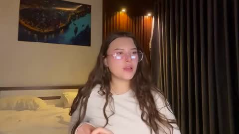 Snapshot of kristiekitty chatting on May 18, 6:03 pm kristiekitty online show from May 18, 6:03 pm