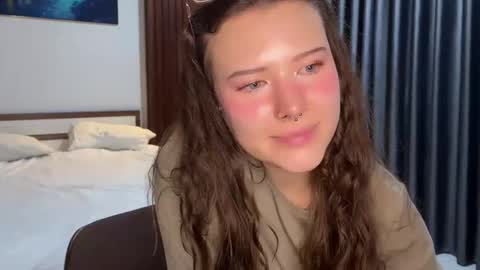 Snapshot of kristiekitty chatting on May 20, 9:43 pm kristiekitty online show from May 20, 9:43 pm