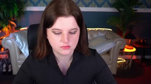 Snapshot of kristifoxy chatting on April 24, 12:18 pm kristifoxy online show from April 24, 12:18 pm