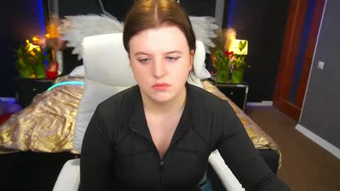 Snapshot of kristifoxy chatting on April 26, 5:05 am kristifoxy online show from April 26, 5:05 am