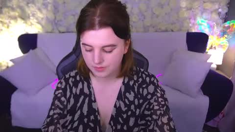 Snapshot of kristifoxy chatting on June 12, 12:37 pm kristifoxy online show from June 12, 12:37 pm