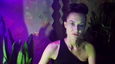 Snapshot of kristinagold44 chatting on December 10, 7:22 pm Kristina online show from December 10, 7:22 pm