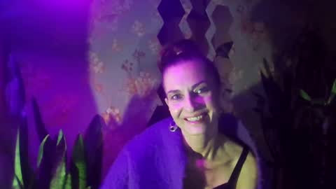 Snapshot of kristinagold44 chatting on December 18, 8:14 pm Kristina online show from December 18, 8:14 pm