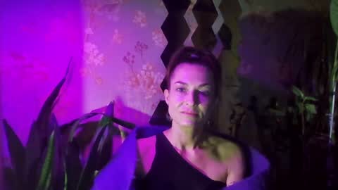 Snapshot of kristinagold44 chatting on December 28, 10:13 pm Kristina online show from December 28, 10:13 pm