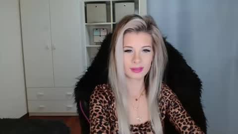 KristineAmore online show from November 8, 8:14 am