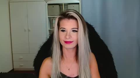 KristineAmore online show from November 28, 7:33 am