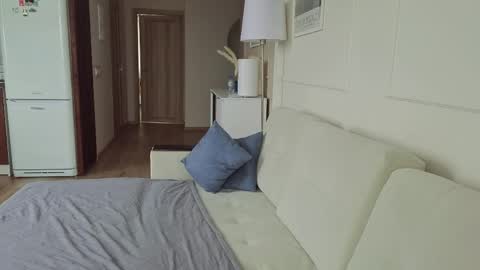 Kristi online show from April 5, 4:42 am