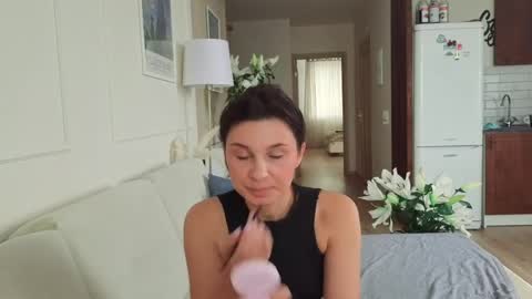 Kristi online show from April 11, 5:23 am