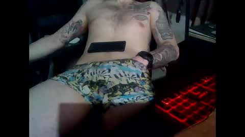 Snapshot of kristo2323 chatting on February 20, 1:02 am kristo2323 online show from February 20, 1:02 am
