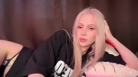 Kristy and Alice online show from March 23, 12:42 pm