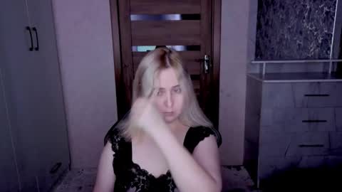 Snapshot of kristy_fran chatting on March 23, 8:57 pm Kristy online show from March 23, 8:57 pm