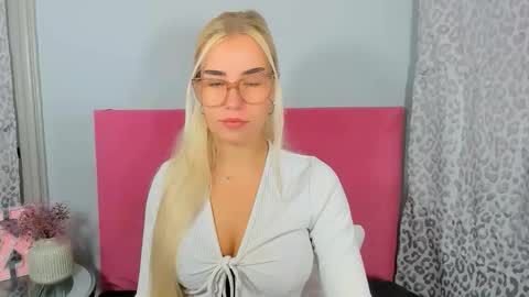 KristyFlowers online show from October 12, 6:56 am