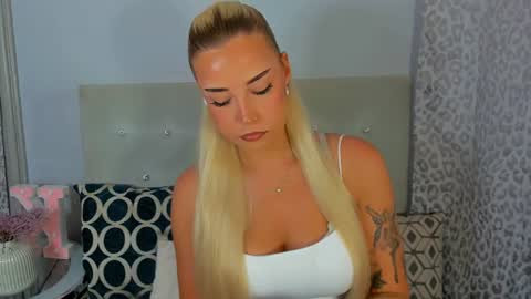 Snapshot of kristyflowers chatting on June 23, 2:26 pm KristyFlowers online show from June 23, 2:26 pm