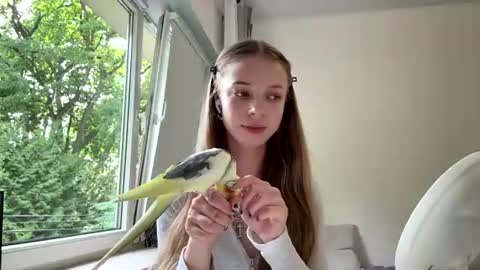 Kaya online show from August 3, 1:05 pm