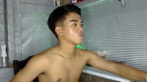 kritthanarkorn online show from February 21, 6:20 pm