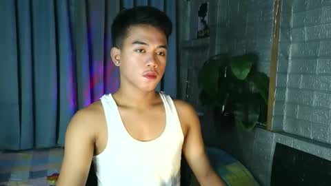 Snapshot of kritthanarkorn chatting on May 17, 4:21 am kritthanarkorn online show from May 17, 4:21 am