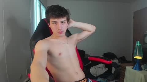 Snapshot of kroddy1985 chatting on January 28, 10:01 pm Brayden Thompson online show from January 28, 10:01 pm