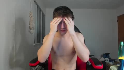 Snapshot of kroddy1985 chatting on February 21, 2:28 am Brayden Thompson online show from February 21, 2:28 am