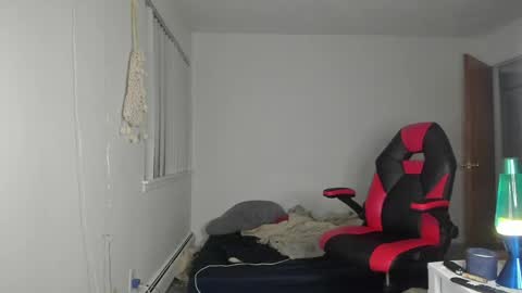 Snapshot of kroddy1985 chatting on April 11, 12:48 am Brayden Thompson online show from April 11, 12:48 am