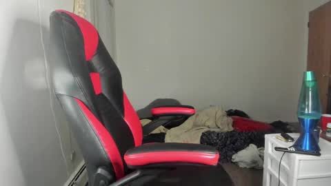 Snapshot of kroddy1985 chatting on April 12, 1:43 am Brayden Thompson online show from April 12, 1:43 am