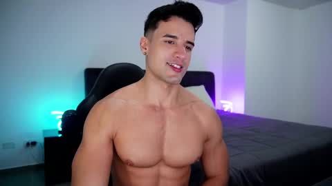 Snapshot of krops_ chatting on February 15, 5:19 am KROPS online show from February 15, 5:19 am