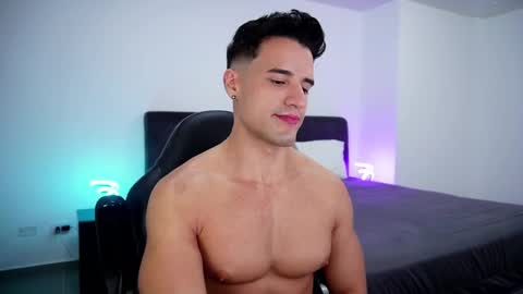 Snapshot of krops_ chatting on February 27, 2:32 pm KROPS online show from February 27, 2:32 pm