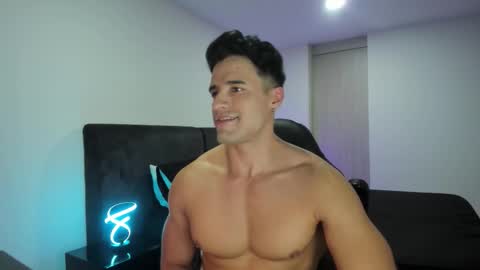 Snapshot of krops_ chatting on October 9, 3:48 am KROPS online show from October 9, 3:48 am