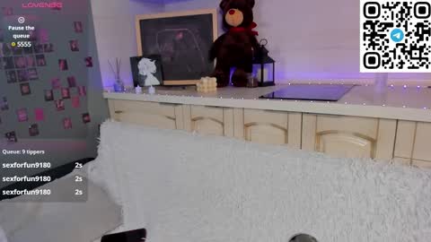 Snapshot of kruela_eva chatting on February 5, 3:13 am Kruela GTM3Tue Wed Thu Fri Sun 0400 am-1030pm online show from February 5, 3:13 am