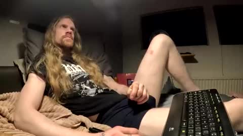 Snapshot of krullz123 chatting on January 17, 9:29 pm Krullz online show from January 17, 9:29 pm