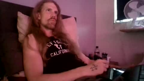 Snapshot of krullz123 chatting on June 24, 10:31 pm Krullz online show from June 24, 10:31 pm